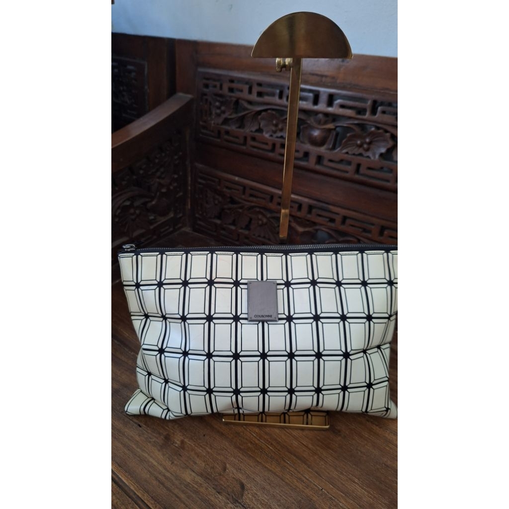 Preloved CLUTCH BRAND COURONNE KULIT ASLI