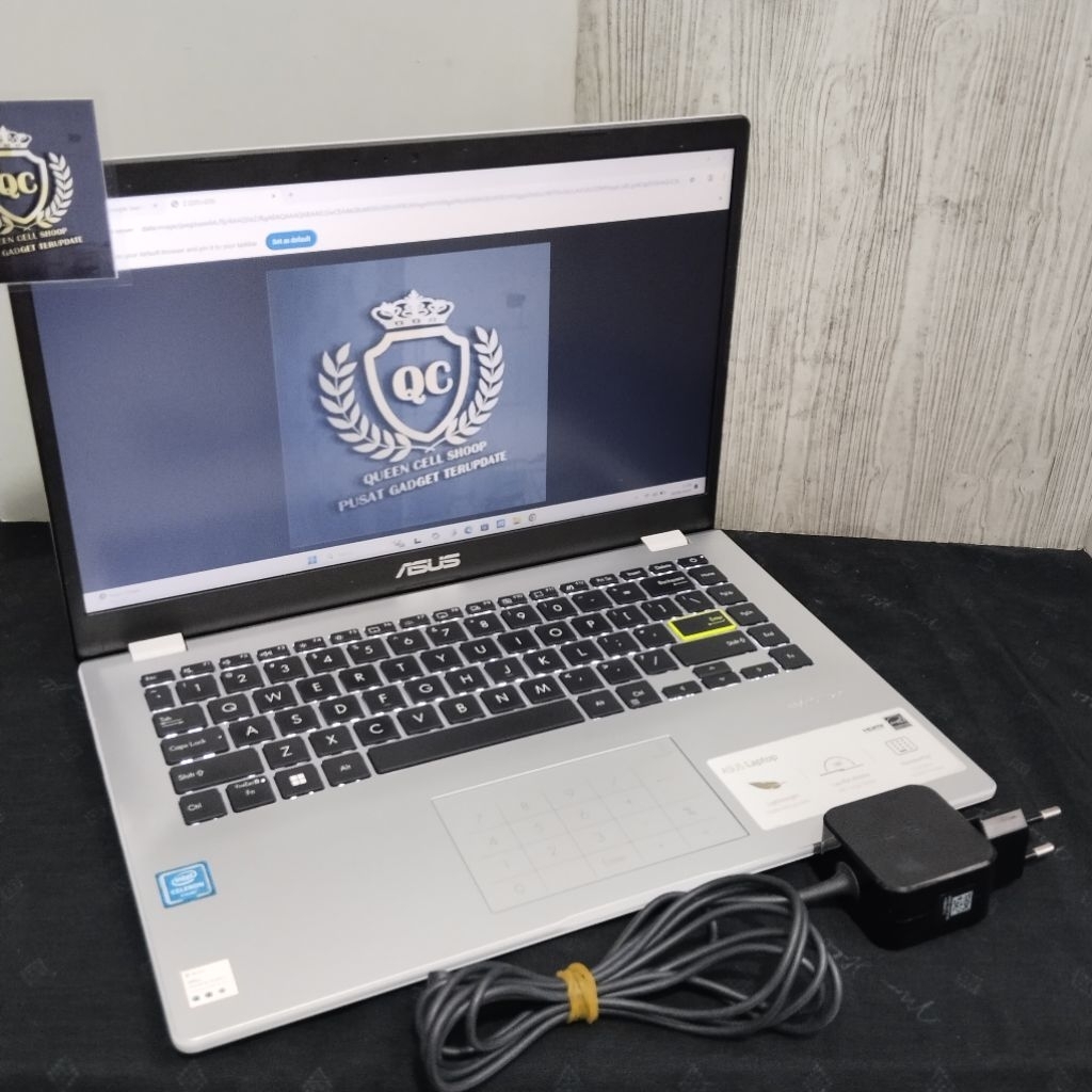 LAPTOP ASUS VIVOBOOK E410MA CELERON N4020 4GB SSD 512GB 12INCH SECOND BERGARANSI