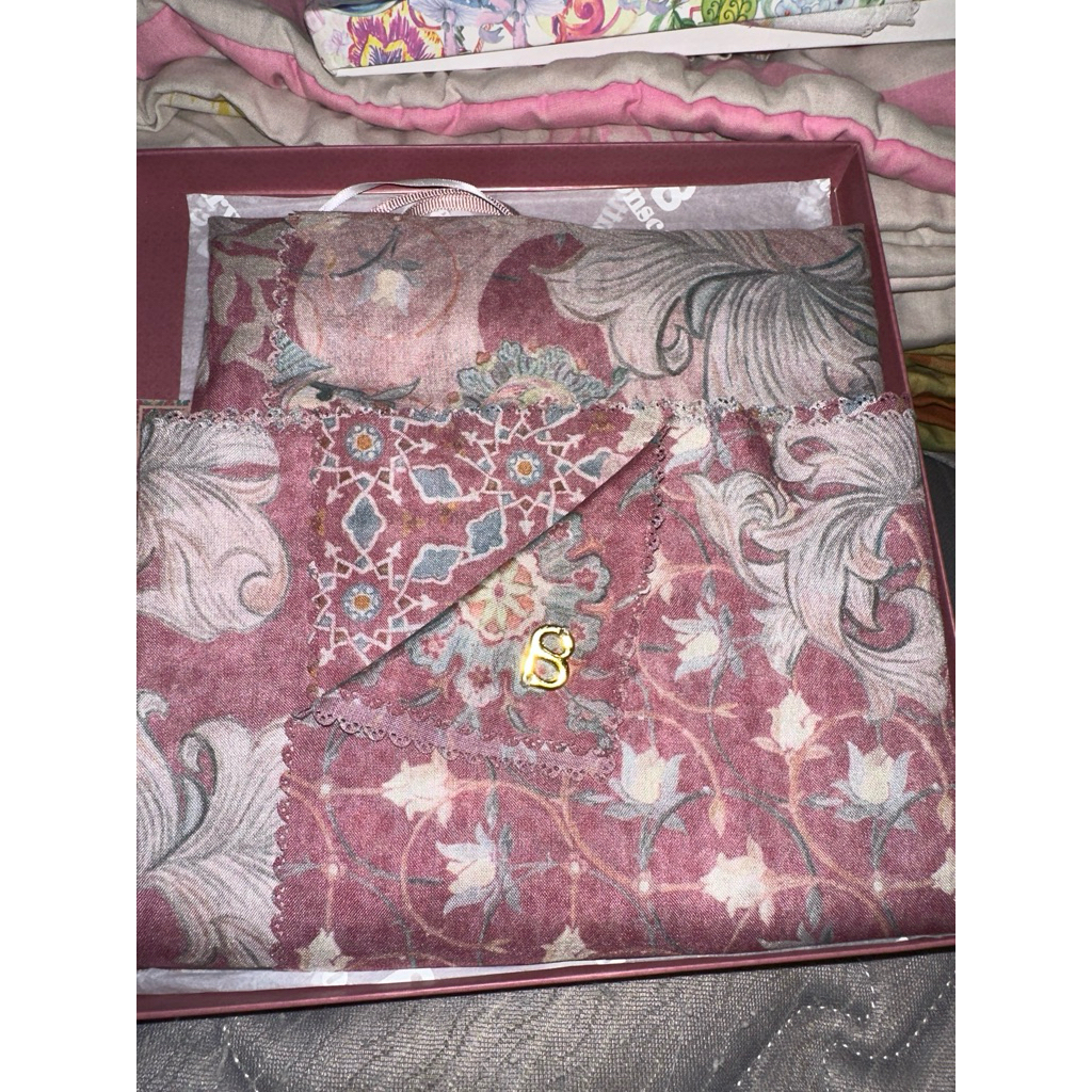 Buttonscarves Topkapi Raspberry