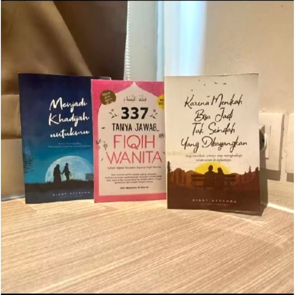 Paket hemat 3 Buku'Menjadi Khadijah Untukmu'337 Menjadi Tanya Jawab FIQIH WANITA' Karena Menikah Bis