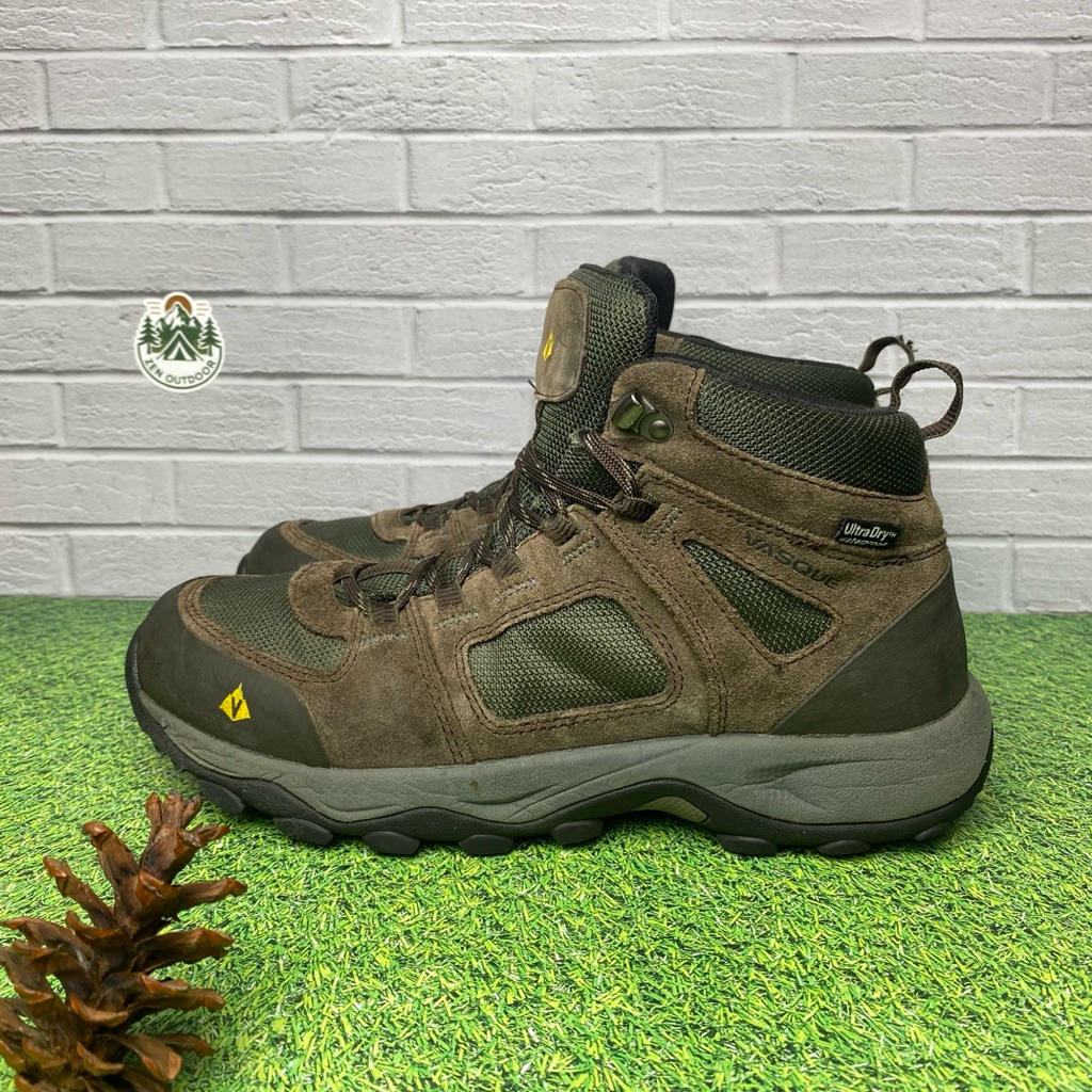 sepatu outdoor hiking gunung VasQue Vector ultraDry Hiking Brown 42,5