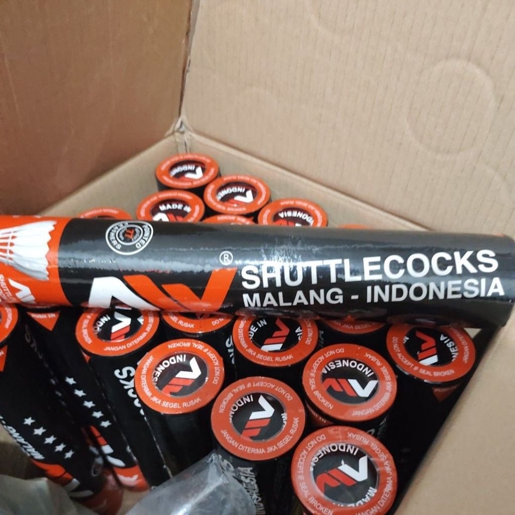 Shuttlecock AW Hitam kok AW Shuttle cock Bola badminton Bulu badminton Aw Hitam Indonesia bagus