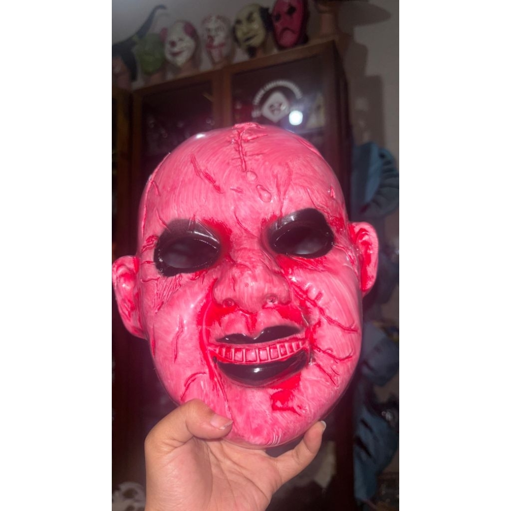 topeng halloween hantu merah seram