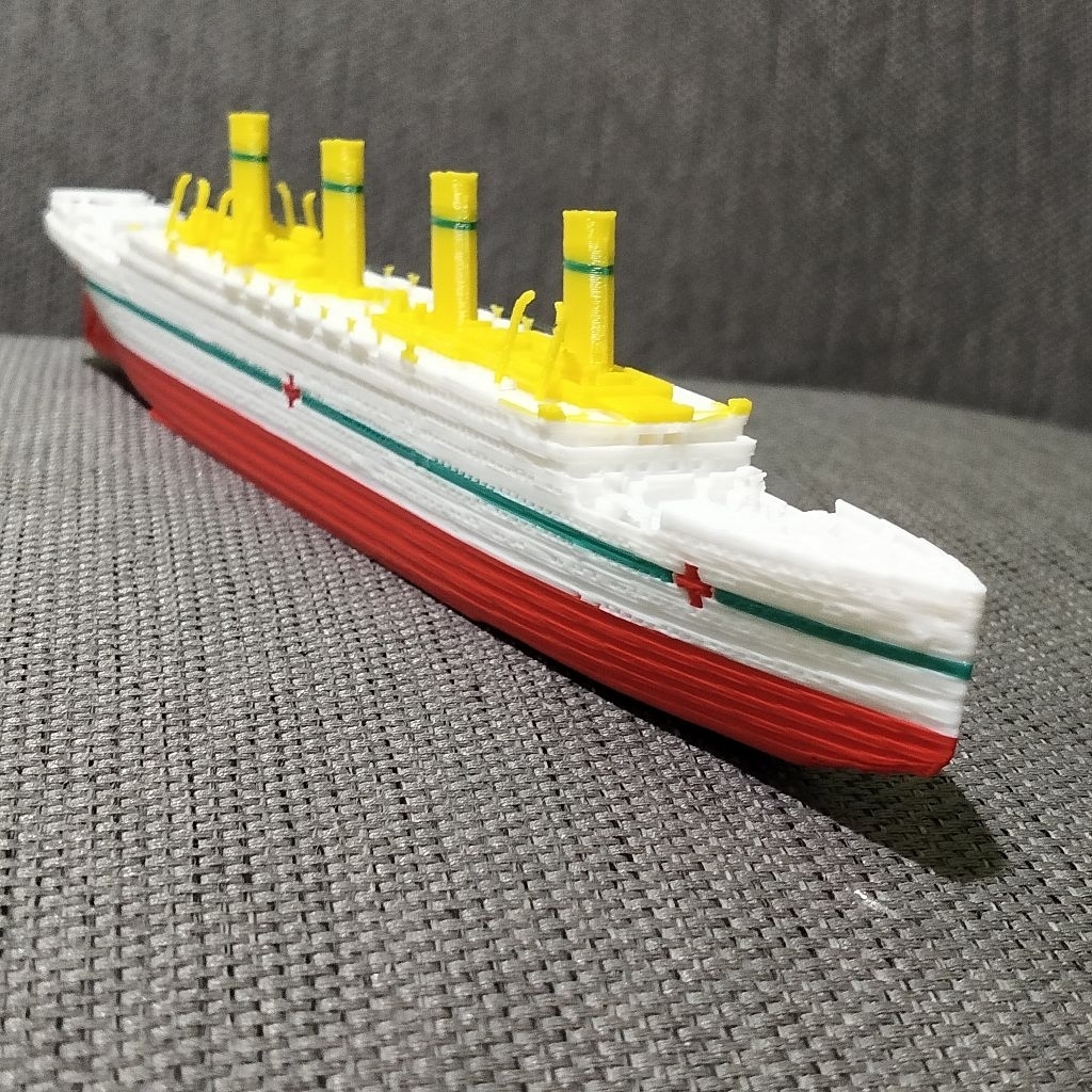 BRITANIC - DIECAST MINIATUR REPLIKA KAPAL PESIAR BRITANNIC - KAPAL RUMAH SAKIT
