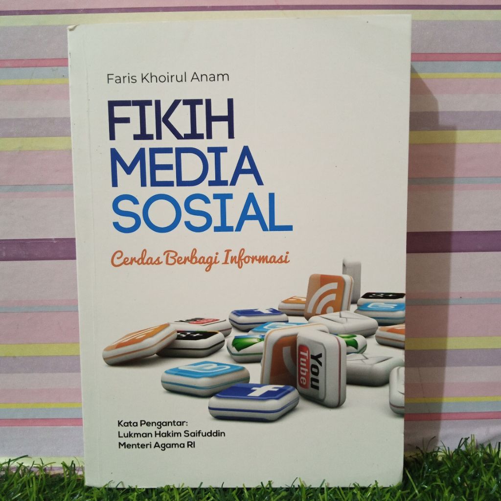 Buku Fikih Media Sosial - Cerdas Berbagi Informasi
