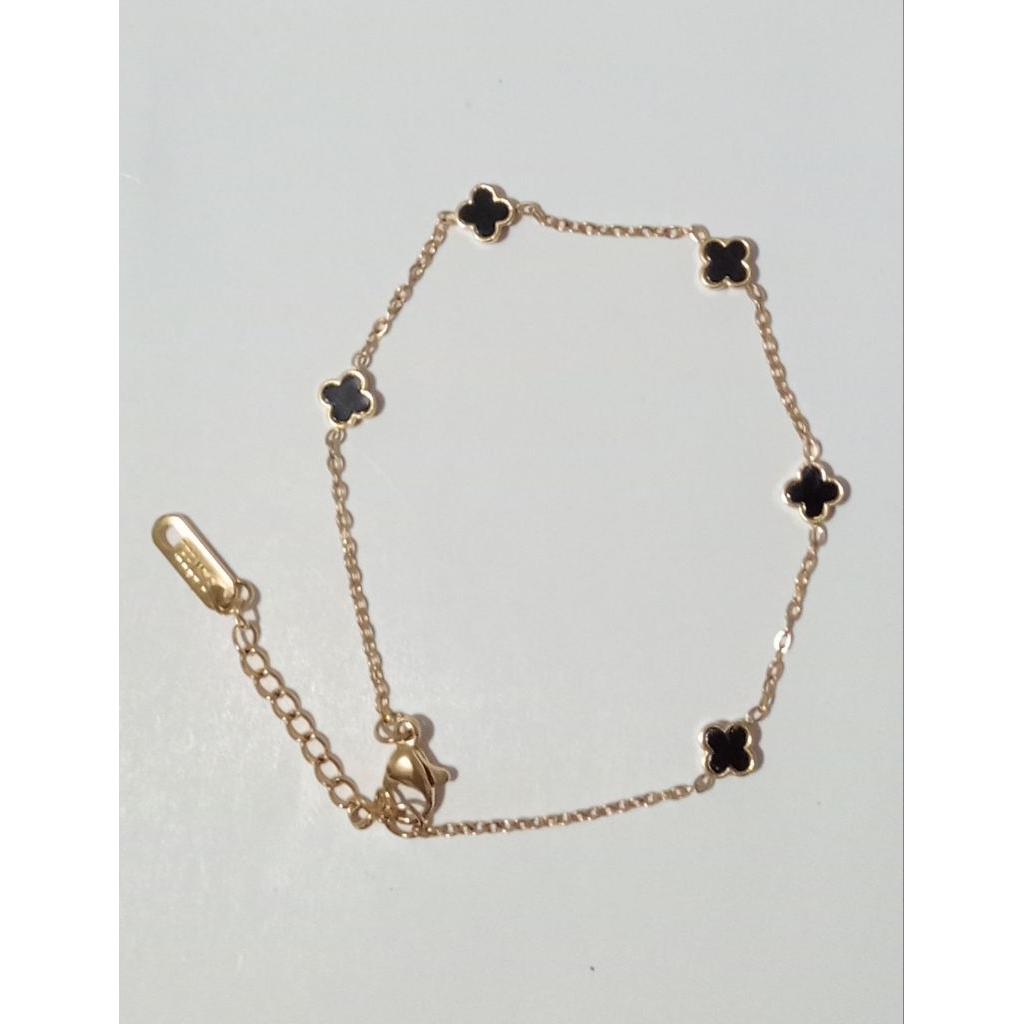 Gelang titanium wanita clover hitam