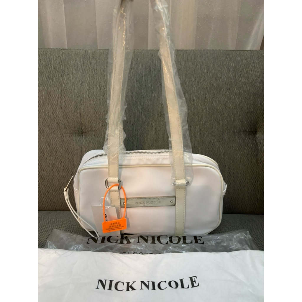 Tas Nick Nicole White