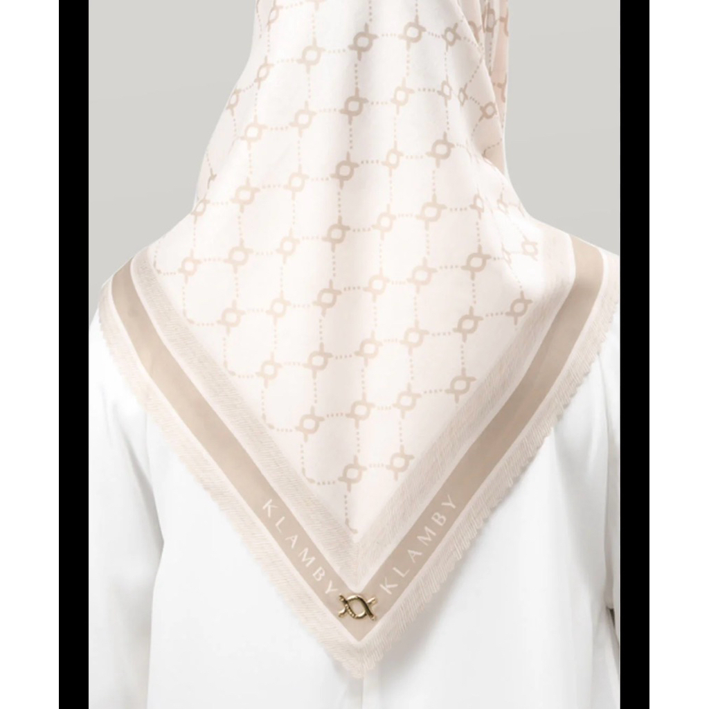 Monogram Scarf London - Wearing Klamby (Shirt Muslim)