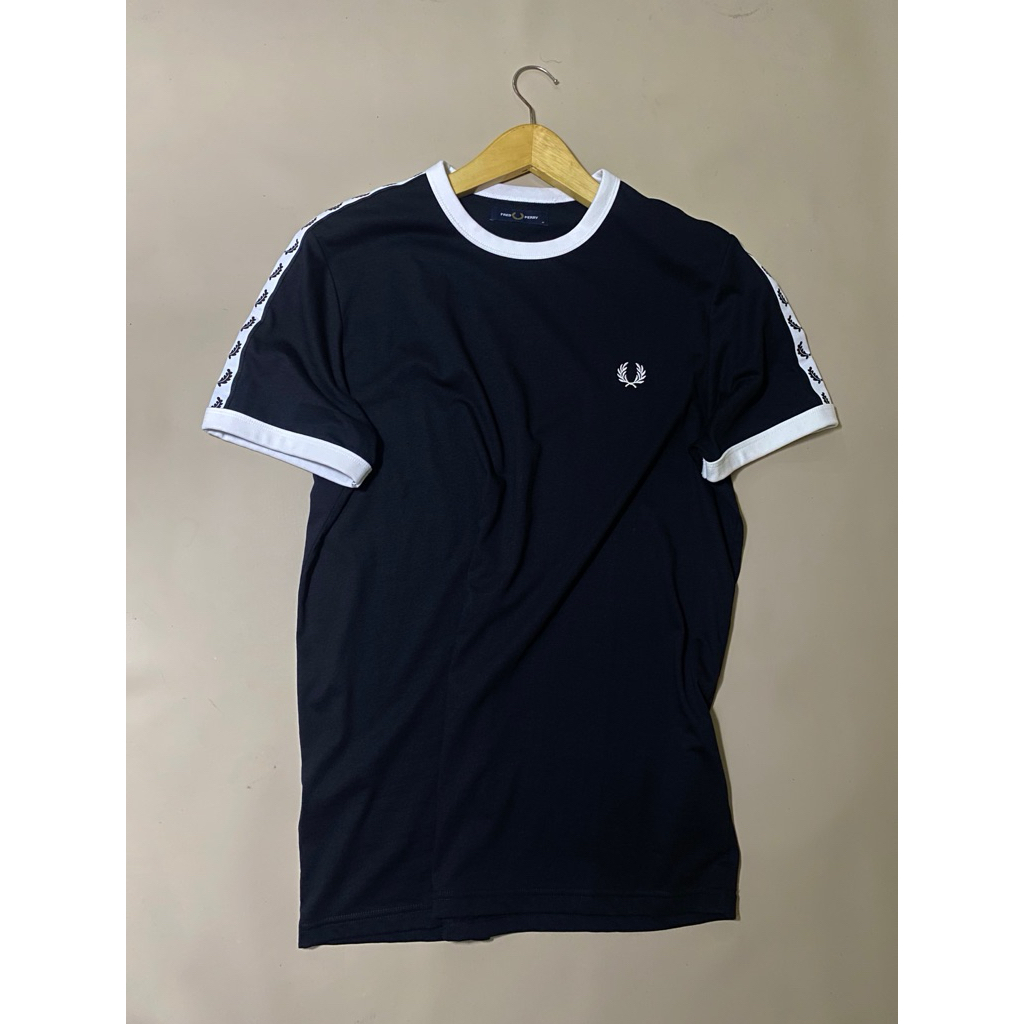tshirt fred perry taped