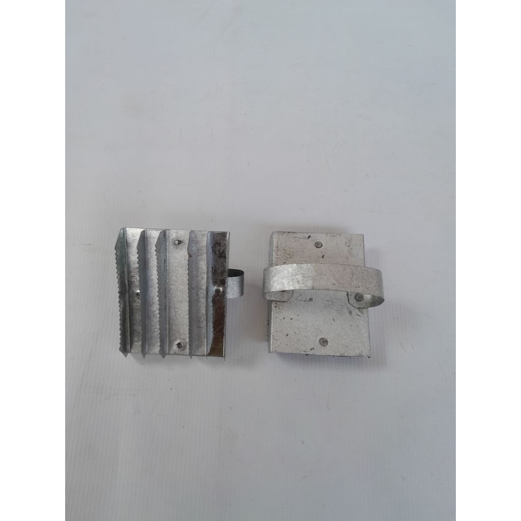 Roskam kerok sisir kuda galvanis