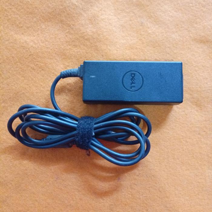 Adaptor cas charger dc laptop dell inspiron 11 p24t original copotan