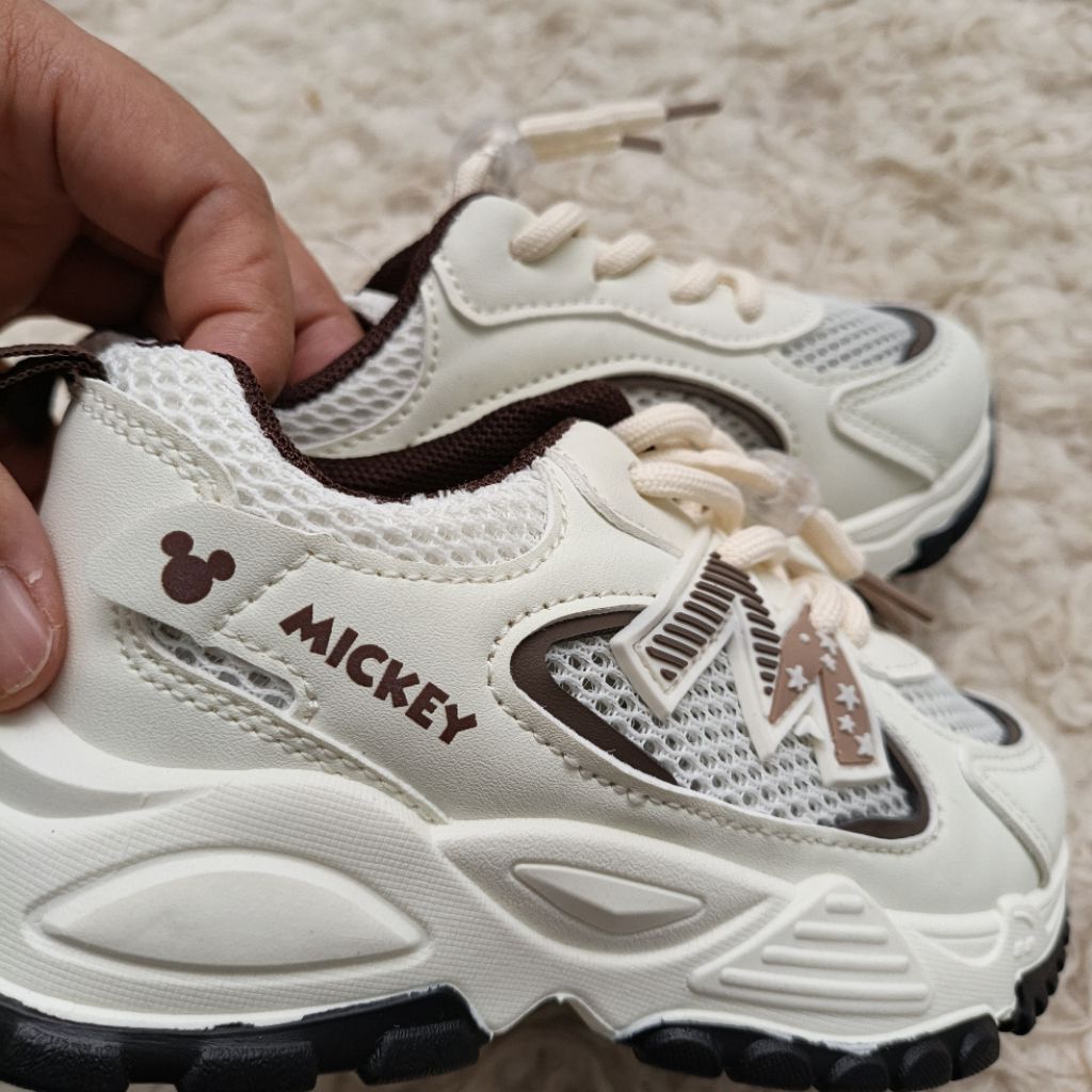 sepatu sneaker sport shoes anak size 28 insole 19 cm original disney Mickey mouse unisex new bukan p