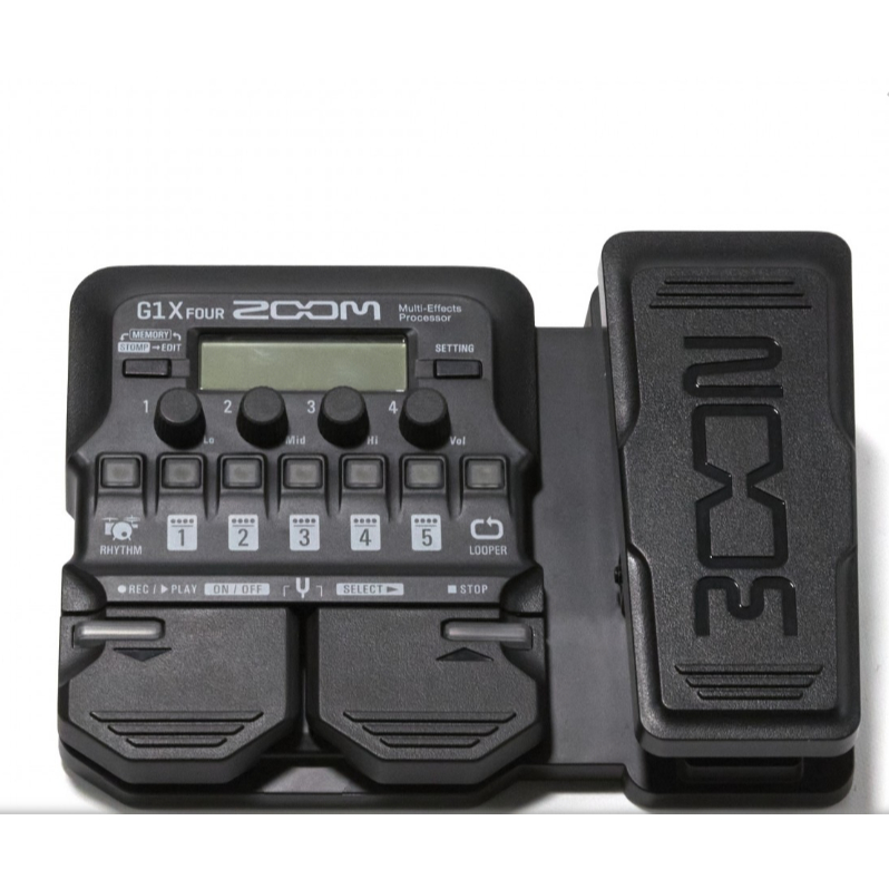 ZOOM G 1 X FOUR + ADAPTOR