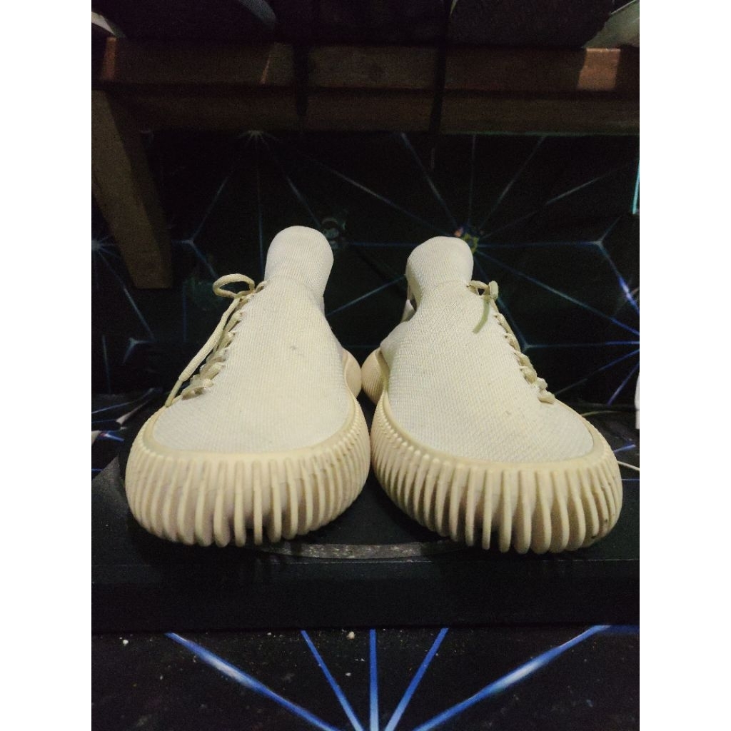 sepatu italy paten botega size 42