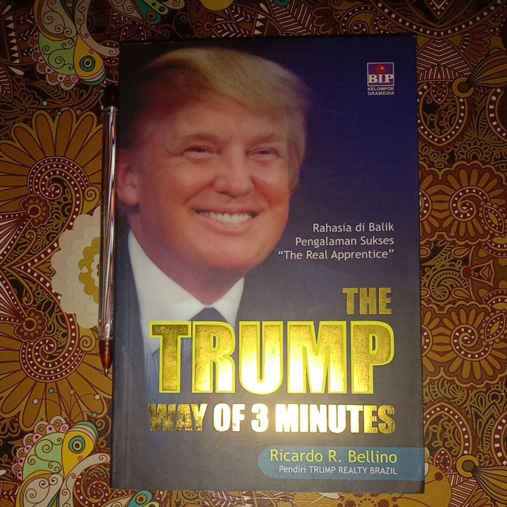 BUKU TRUMP, RAHASIA DIBALIK PENGALAMAN SUKSES