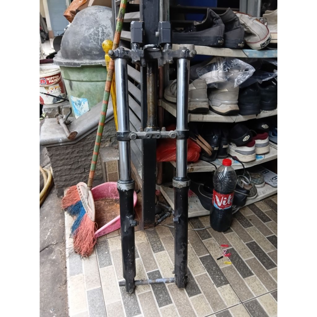 shock depan scorpio ori copotan