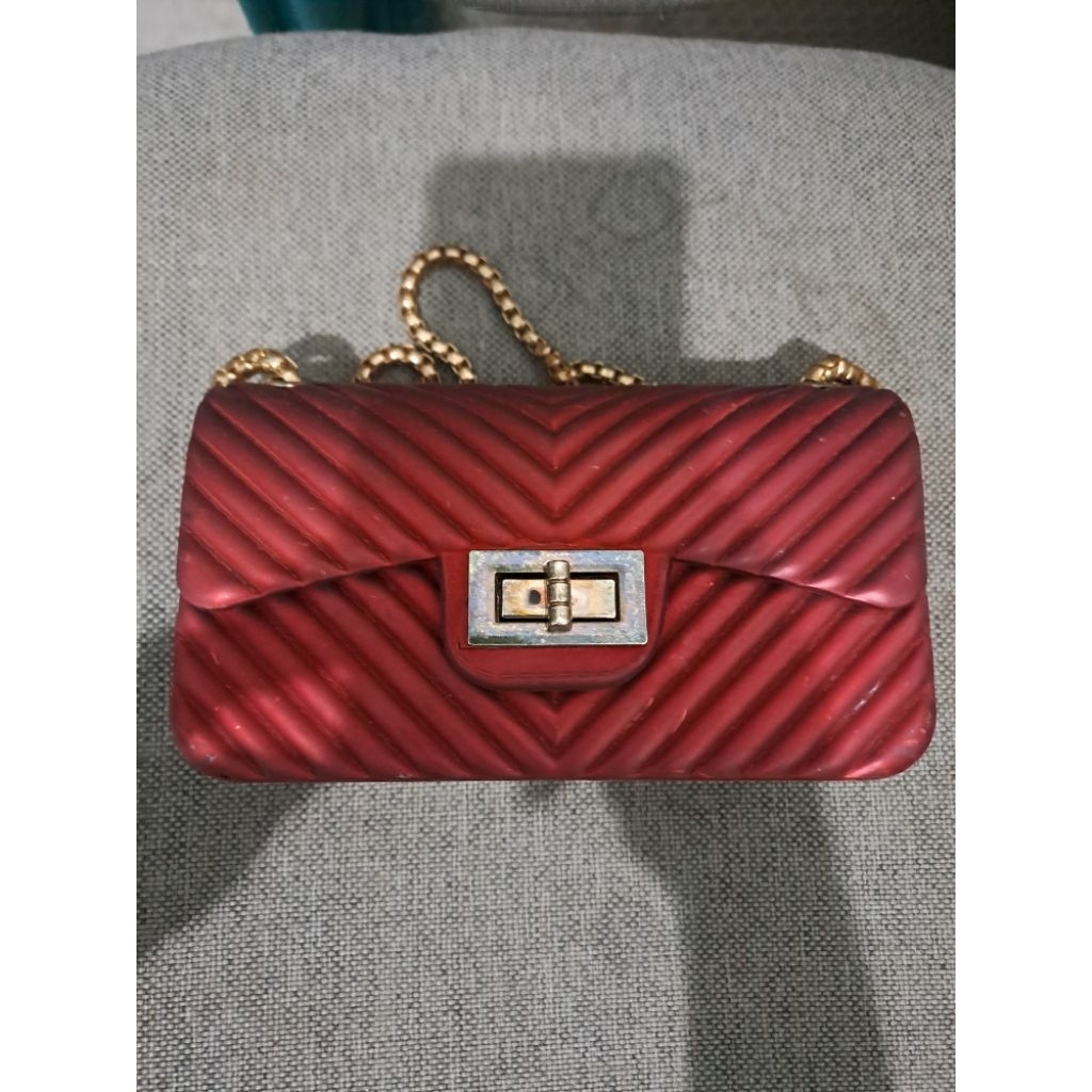 [Preloved] Tas Kondangan Warna Merah Maroon Tali Rante