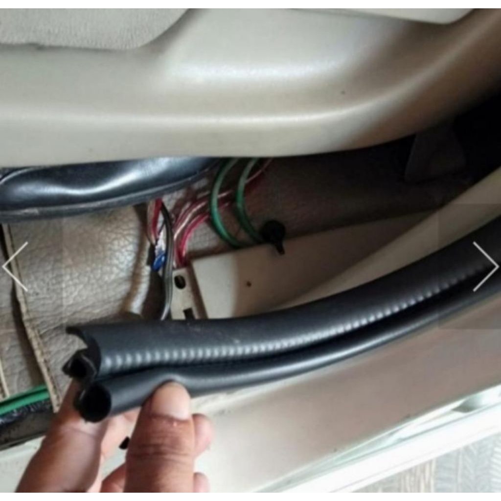 karet balon karet pintu mobil toyota Innova Fortuner original