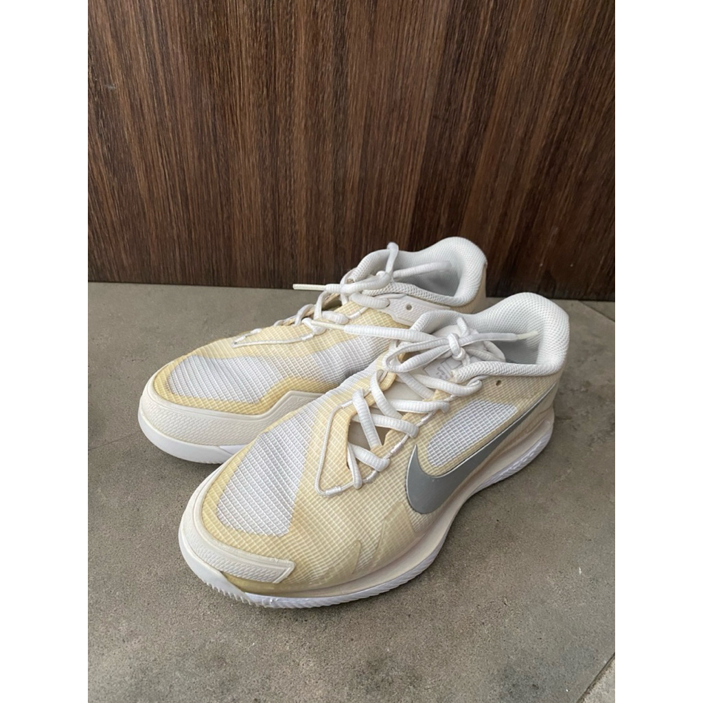 sepatu tenis wanita nike original preloved