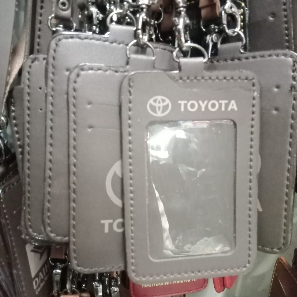 lanyard id card TOYOTA dompet+gantungan id card TOYOTA BERKUALITAS TINGGI