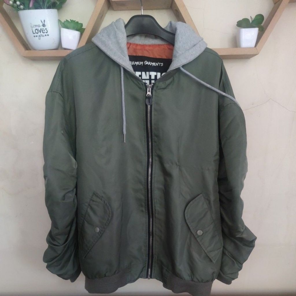 Bomber Hoodie Attention