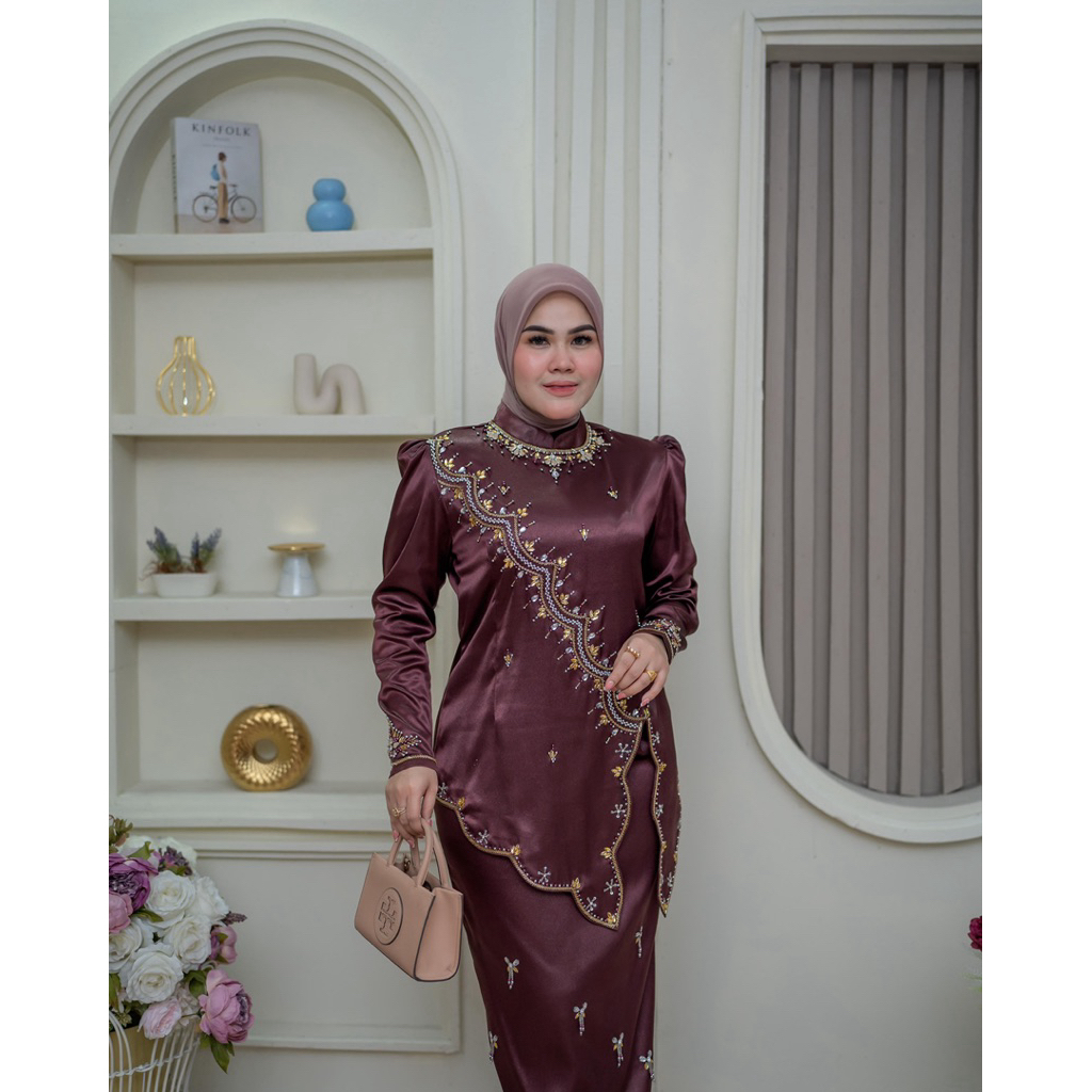 SETELAN KEBAYA NAIRA -SETELAN TUNIK-SETELSN KEBAYA WISUDA -KEBAYA MODERN -SETELAN KEBAYA BROKAT-SETE