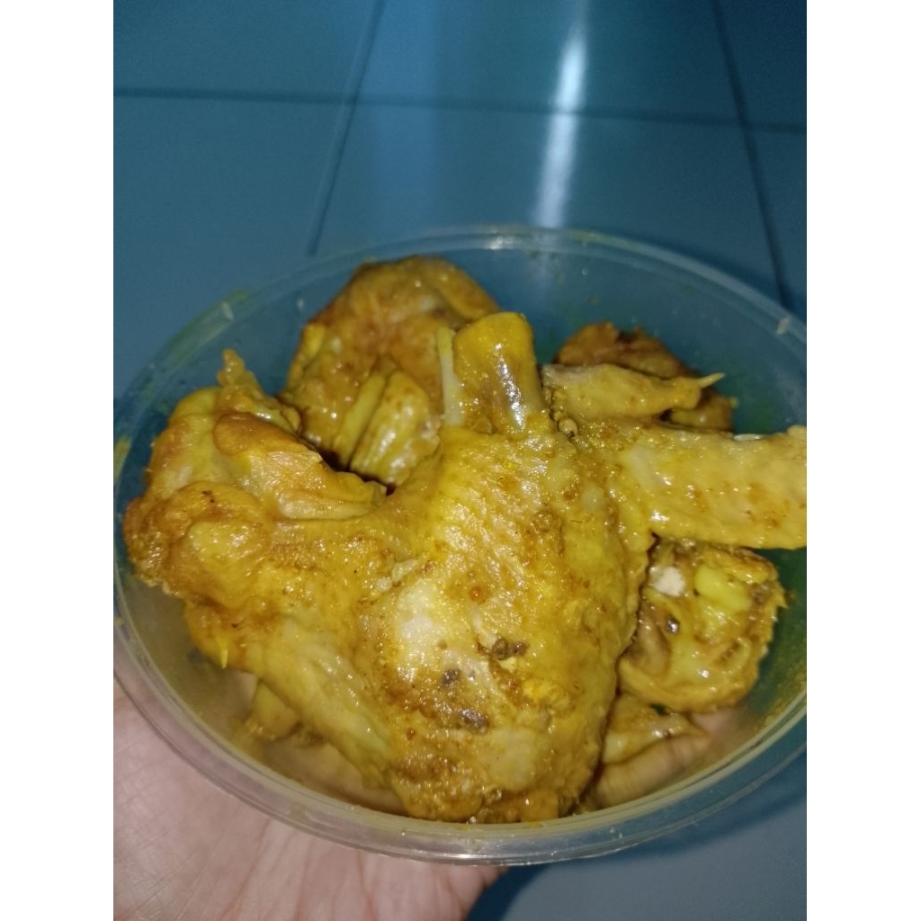 Ayam Ungkep Kuning Sayap