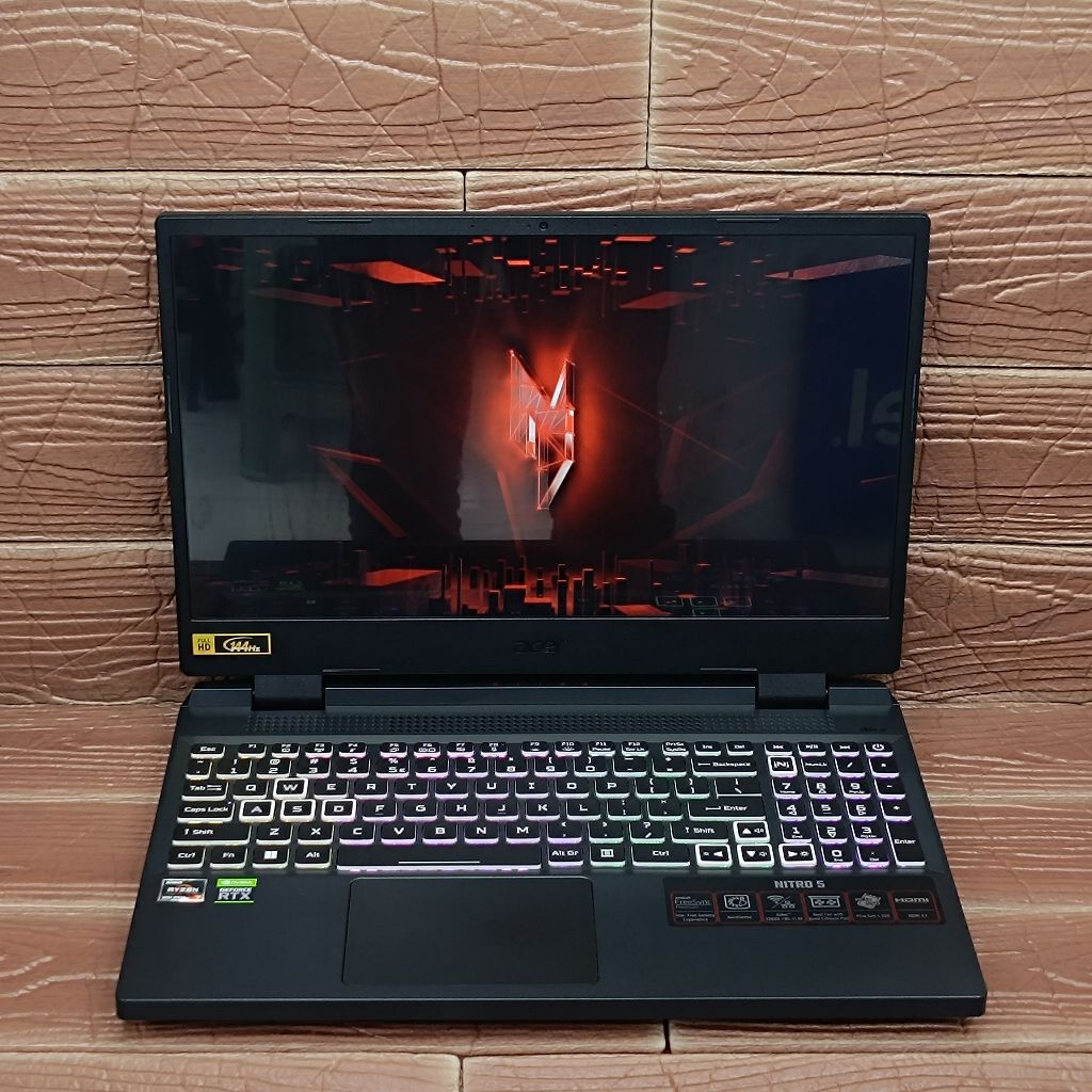Laptop Acer NITRO 5 GAMING AN515-46 AMD RYZEN 7-6800H RAM 16GB SSD 512GB RTX 3050 RGB 144Hz