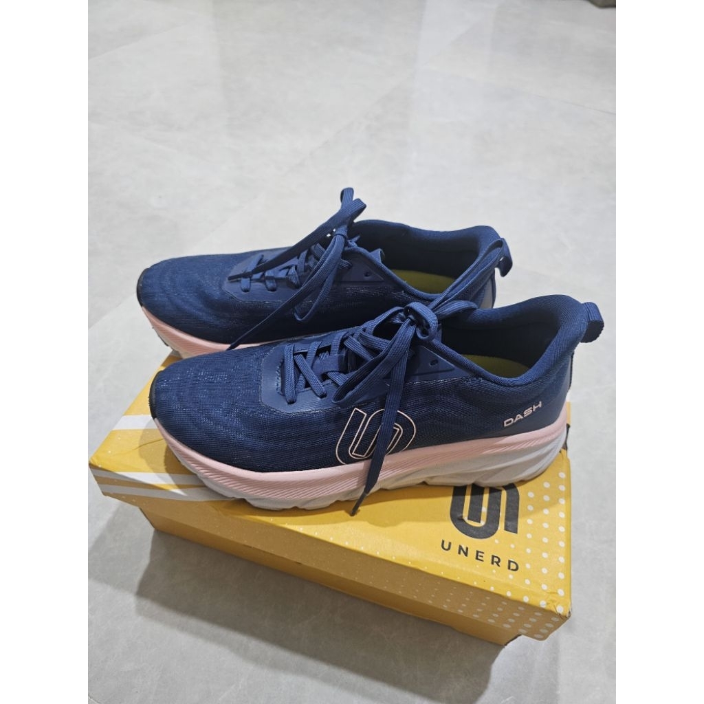 [preloved] Unerd Swift Dash Ocean Vogue sepatu running wanita ukuran 37