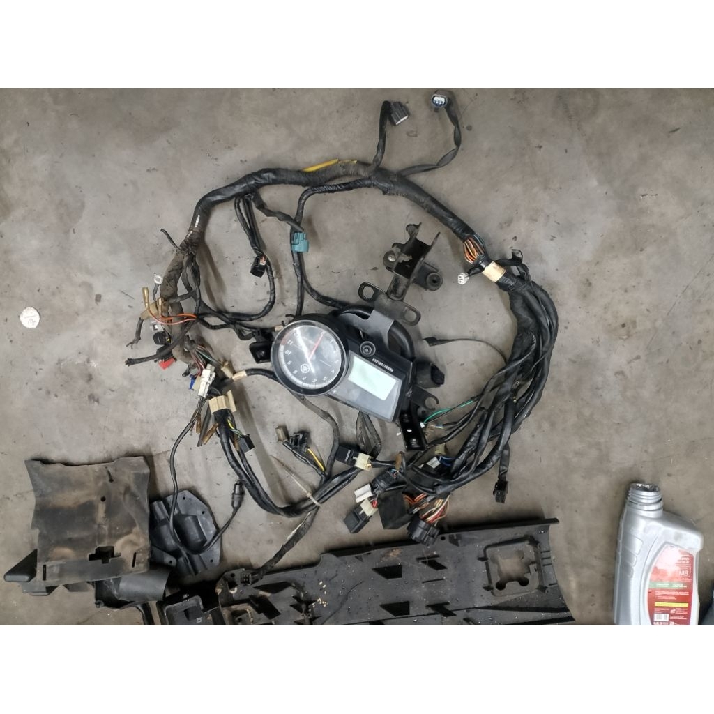 mesin R15 v2 set pengapian r15, spidometer r15, fuelpump R15 v2