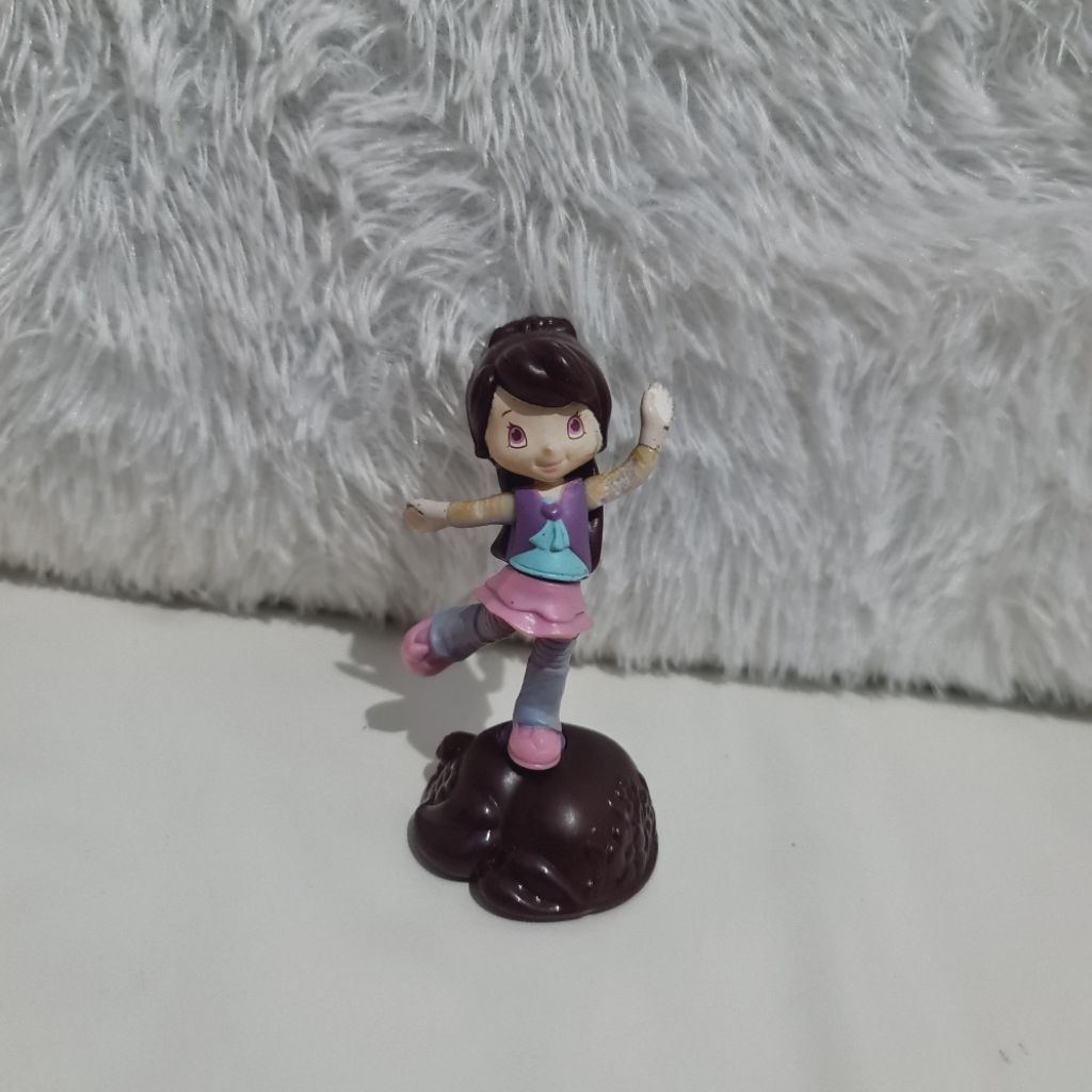 Figur Strawberry Shortcake Ungu