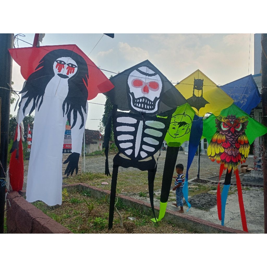 layangan tengkorak jumbo minim ambil 3