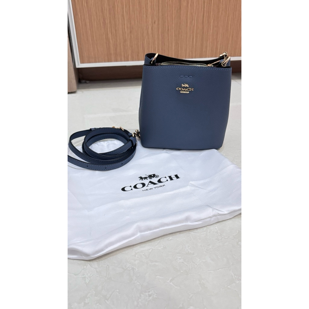 (PRELOVED LIKE NEW) COACH Town Mini Bucket Bag