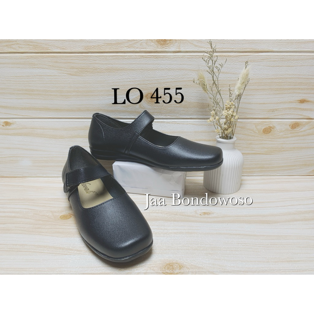 Vavali Sepatu Pantofel Hitam untuk Pelajar Wanita LO 455 Heel 2 cm Bahan PVC Tidak mengelupas