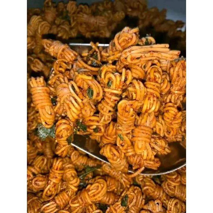 MIE GULUNG 125 gram mie uwel pedas daun jeruk milung mie lilit snack kiloan makanan ringan cemilan c