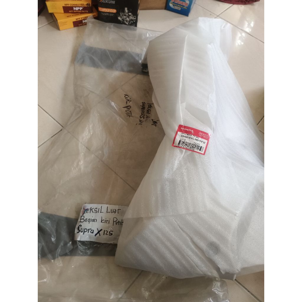leksil dalam honda supraX125 BATMAN original ahm