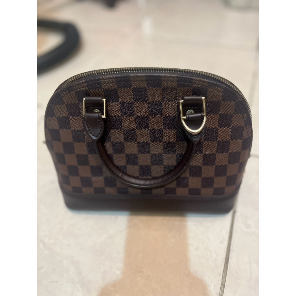 prelove tas lv mirror