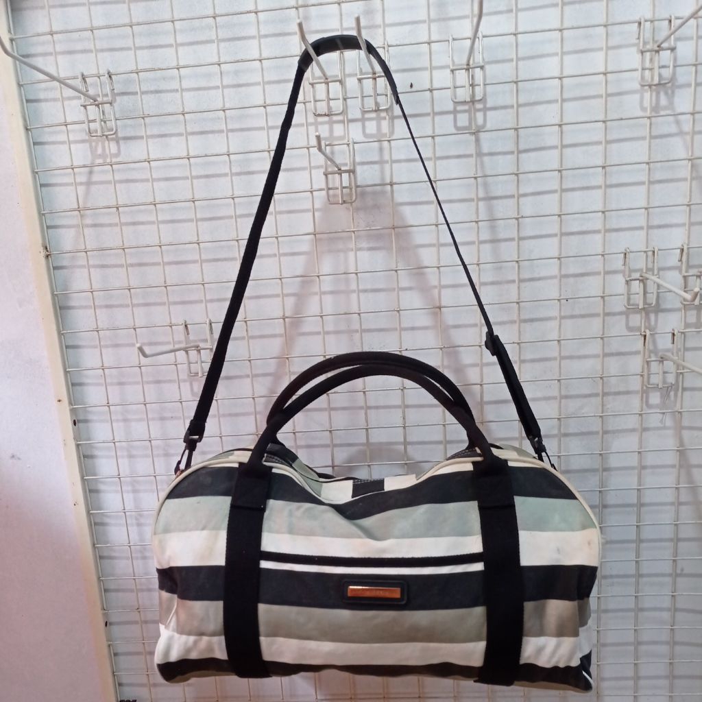 Colette by Colette hayman canvas travel bag - preloved - alas 19x47cm tinggi 23cm