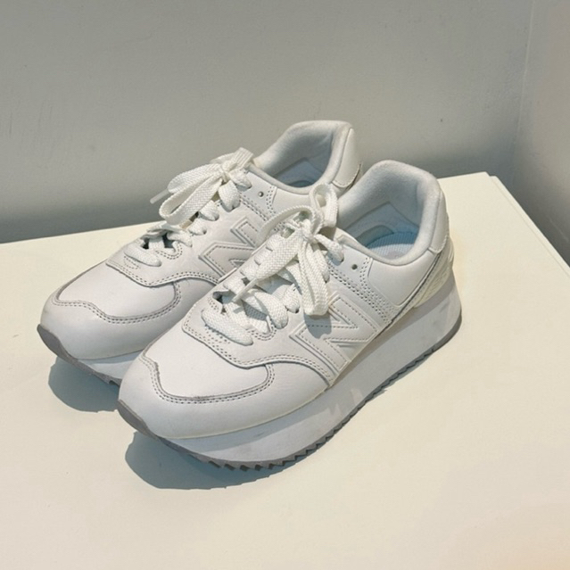 (preloved) New Balance 574 Pure White size 39