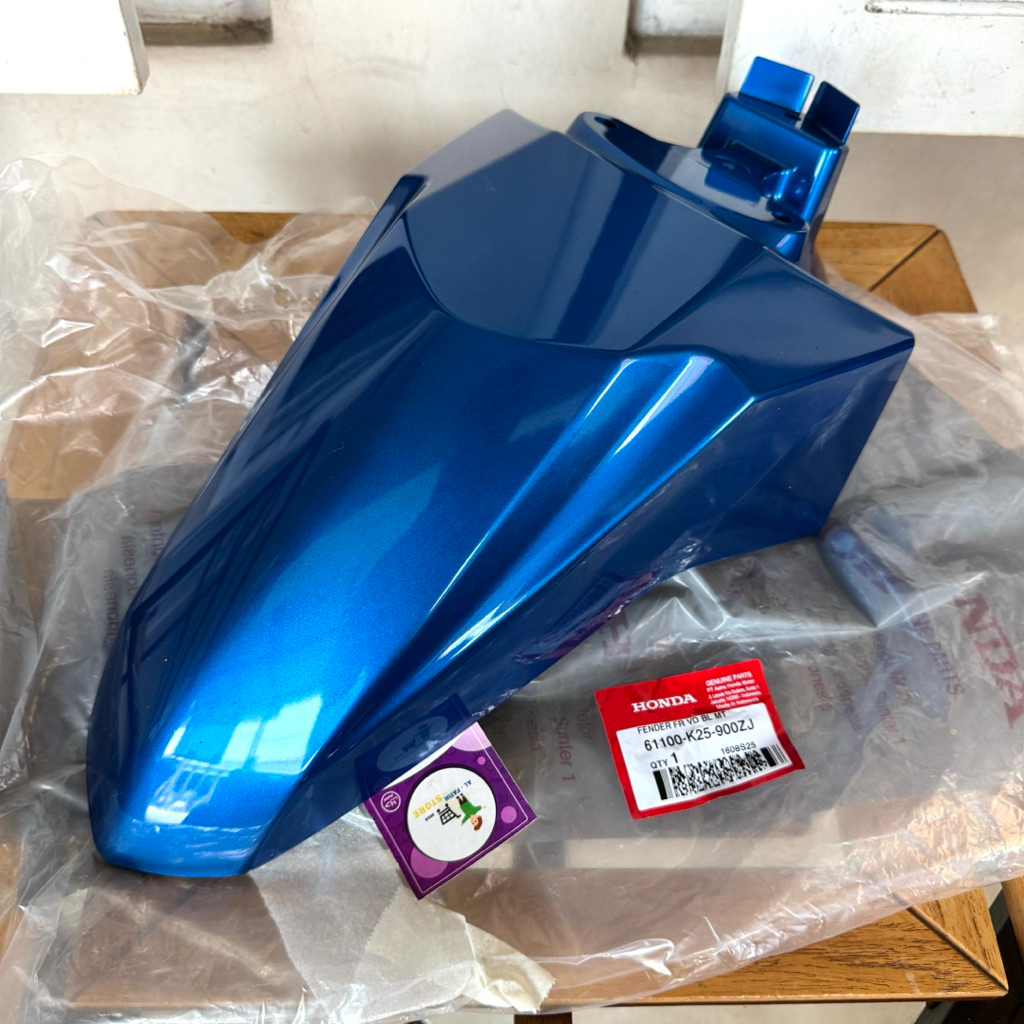 Spakbor Depan Biru Metalik Beat Fi Injeksi K25 Original AHM