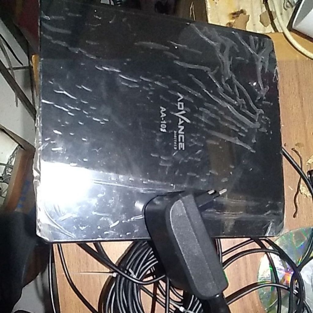 ANTENA TV DIGITAL ADVANCE BEKAS HIDUP