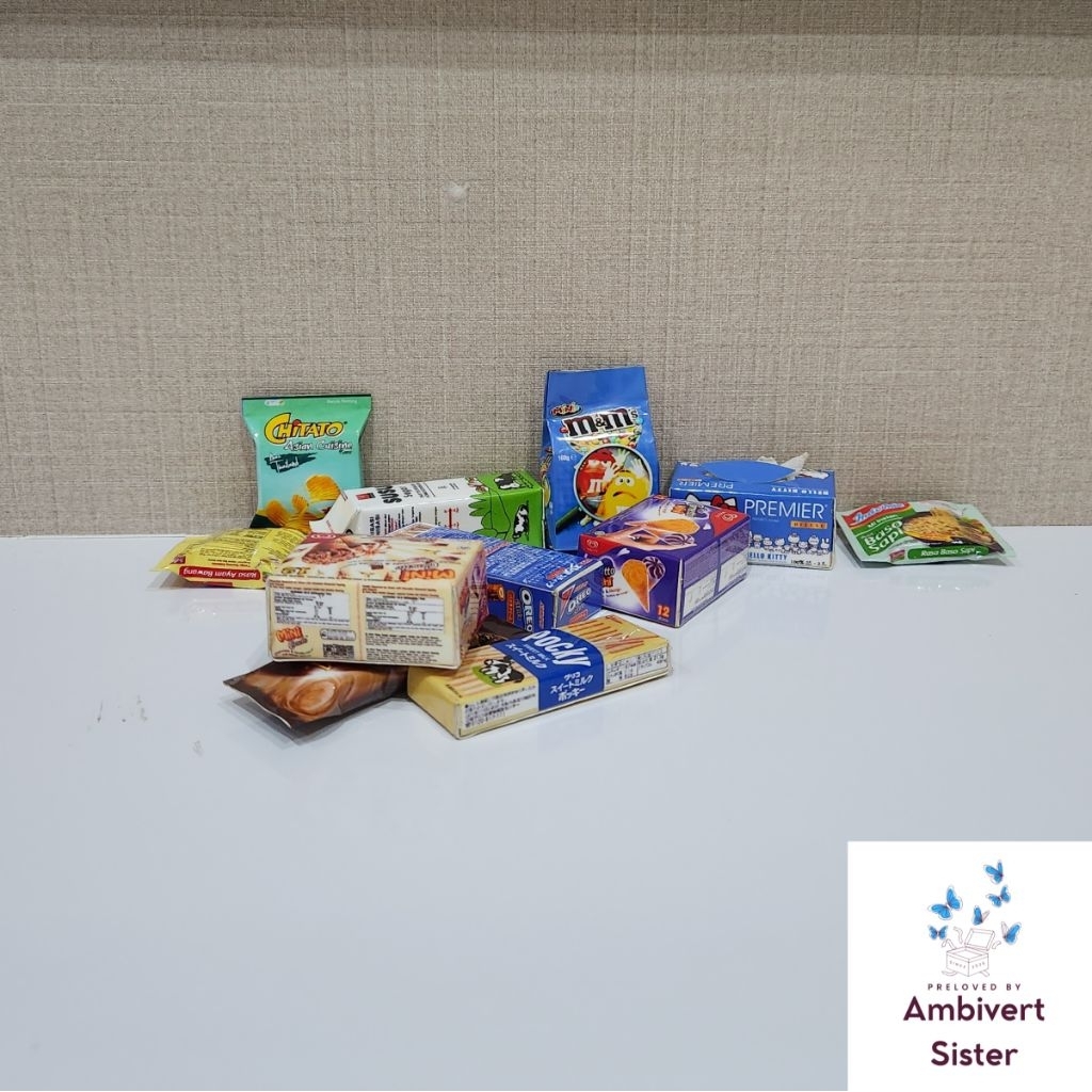 [ PRELOVED ] Koleksi Mainan Pajangan Miniatur Kecil Makanan dengan Magnet