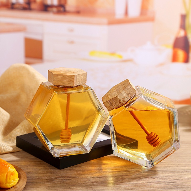 Kemasan Botol Kaca Madu Hexagonal dengan Tutup Kayu & Stik Madu - Solusi Elegan untuk Produk Madu