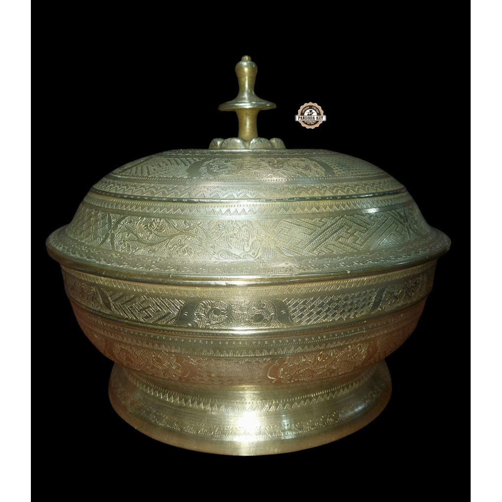 Bokor tutup / abun kuningan UKIR kuno PALEMBANG / BANJAR ( Bt - 28 )