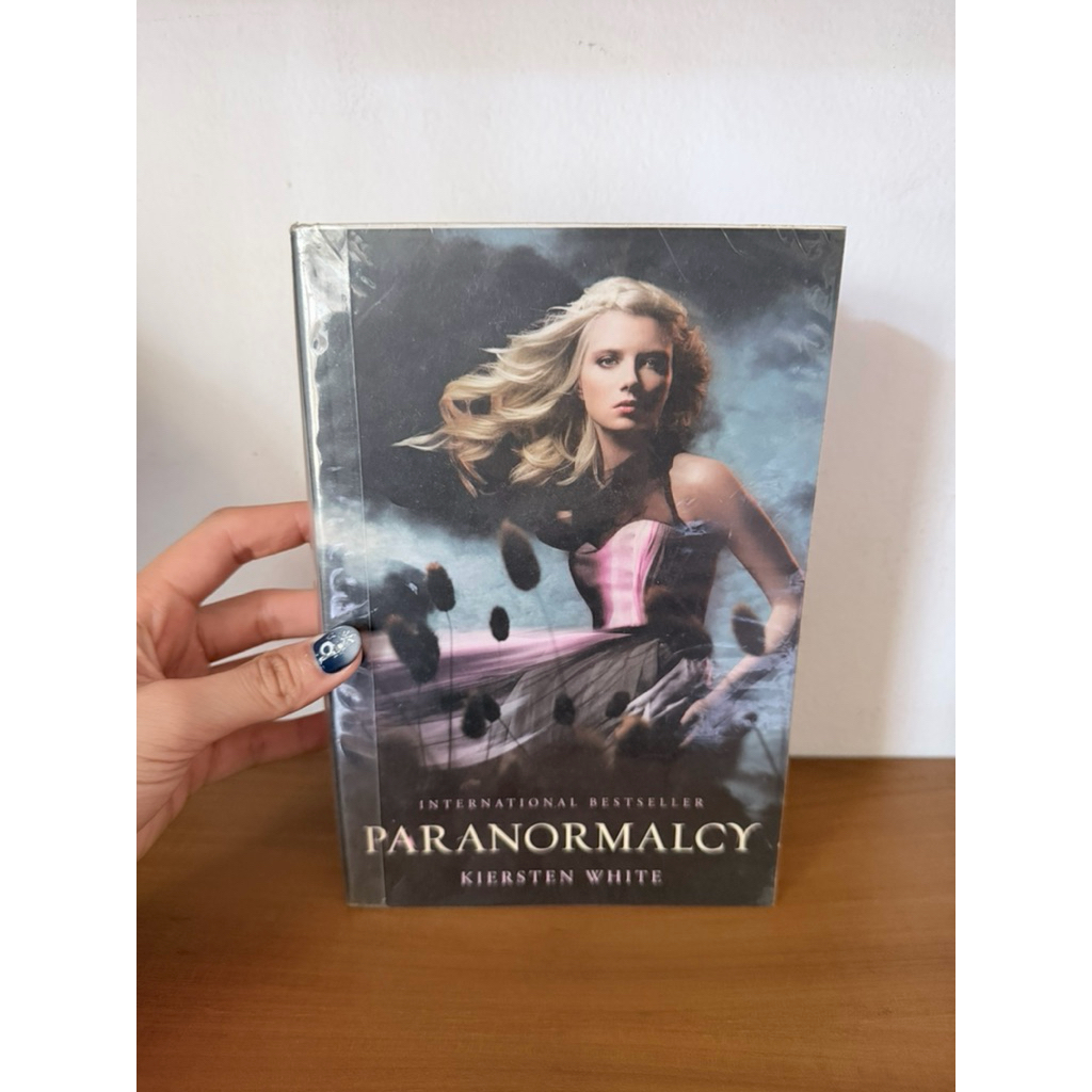 (ORIGINAL + INDONESIAN) Buku Novel Fantasy Paranormalcy by Kiersten White