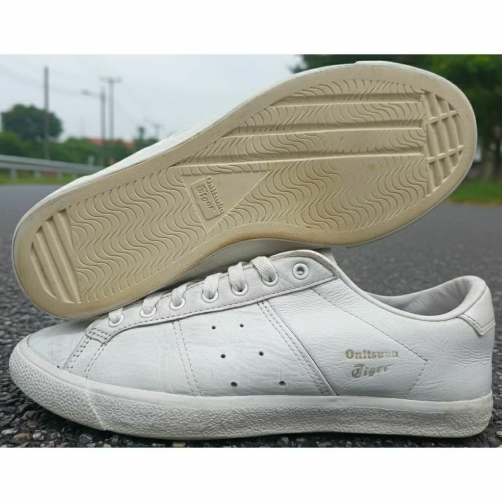 Sepatu Putih Size 38 Minus Repaint