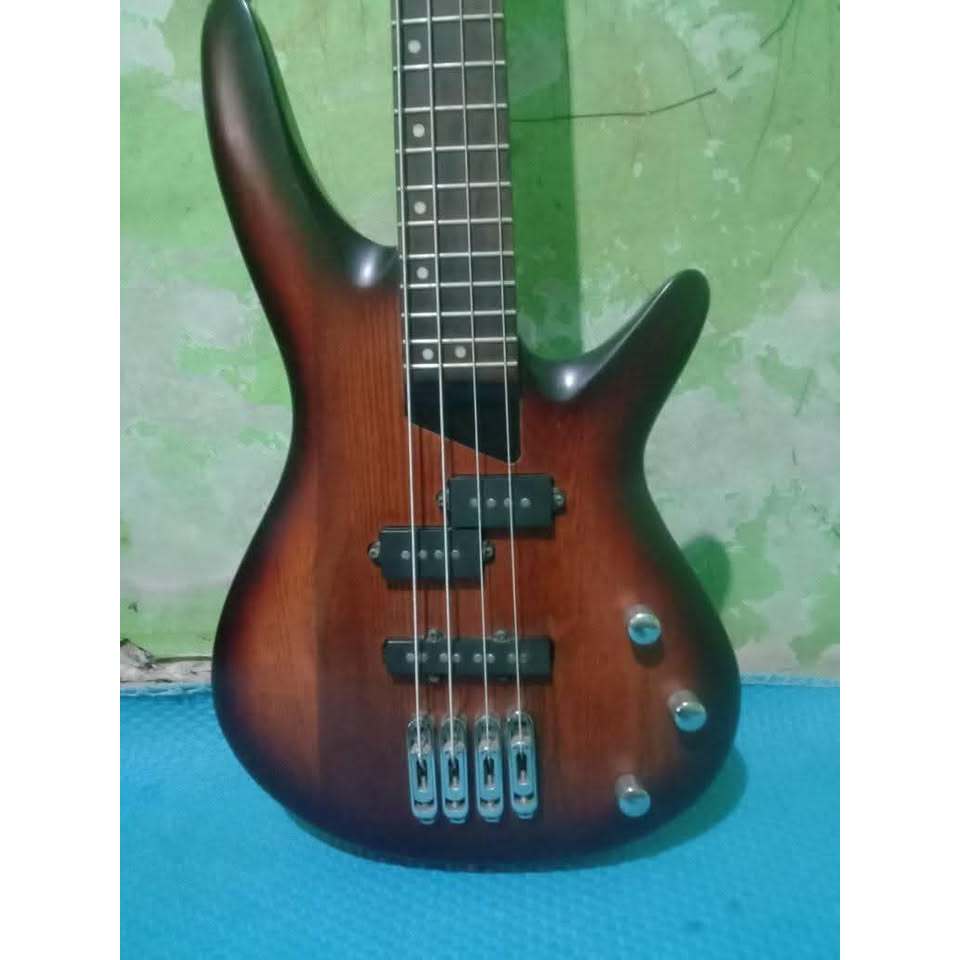 Gitar bass Merk Gillmore