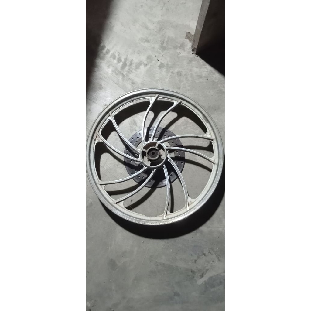 Velg depan Ceviro original