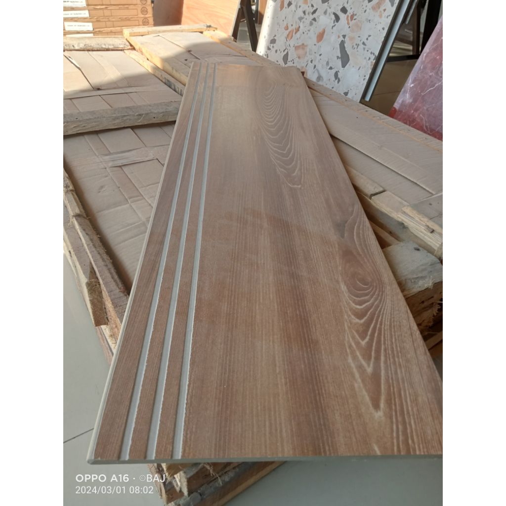 Granit tangga motif kayu/tangga murah/pijakan tangga granit/list/kramik/granjf granit motif