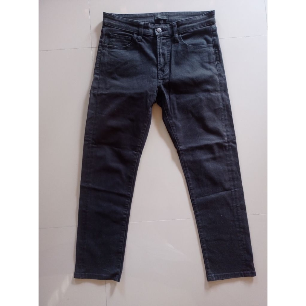celana jeans uniqlo hitam
